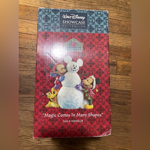 Disney Traditions Mickey & Minnie Mouse Christmas Decor - Picture 8 of 10
